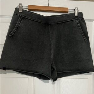 Barefoot Dreams sun bleached  Shorts